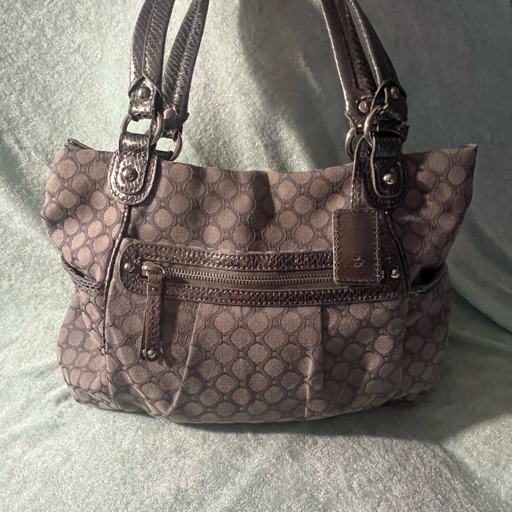 Vintage Y2K Nine West Gray Patterned Shoulder Bag with Front Zip Pocket